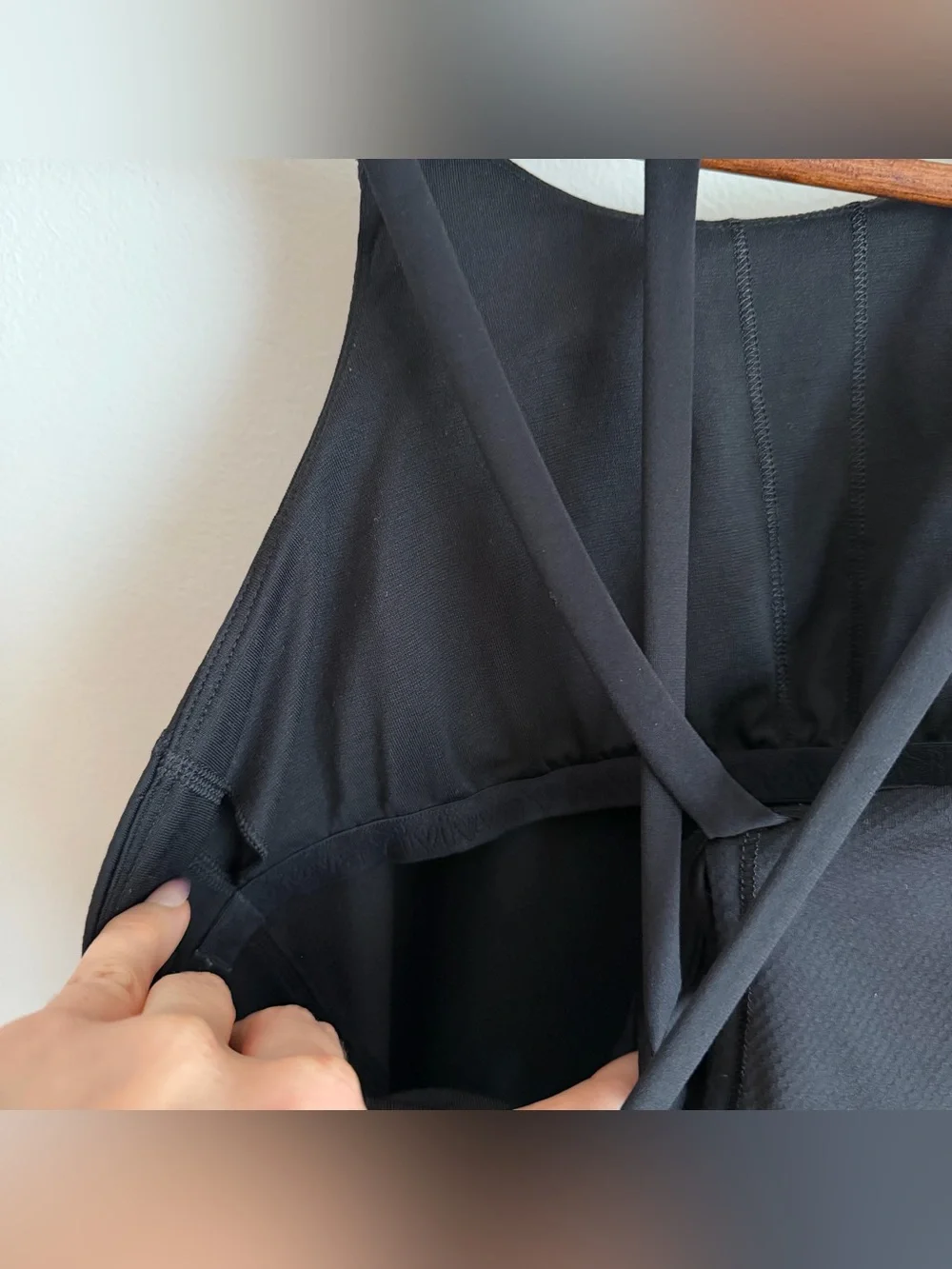 Ivivva Lululemon Black Strappy Back Athletic Tank Shelf Bra Girls 14 Women’s XS